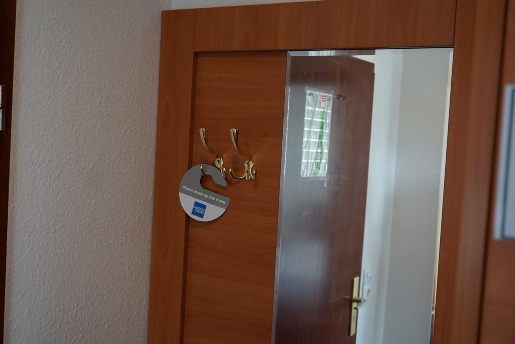 Itm Hotel Oase Гамбург Номер фото